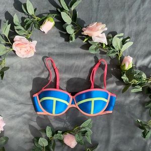 Triangl Bikini top